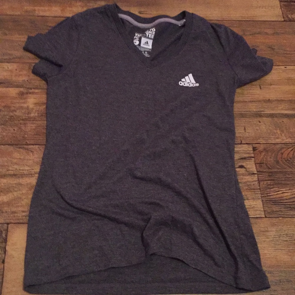 This is a woman’s shirt